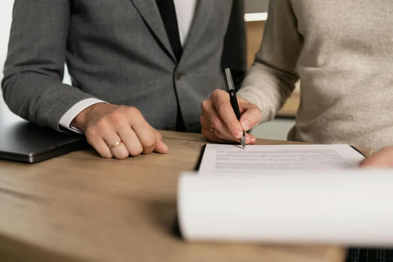 Ba loại hình pháp lý BĐS Phú Quốc - sổ hồng lâu dài, GCNQSDĐ 50 năm và condotel
