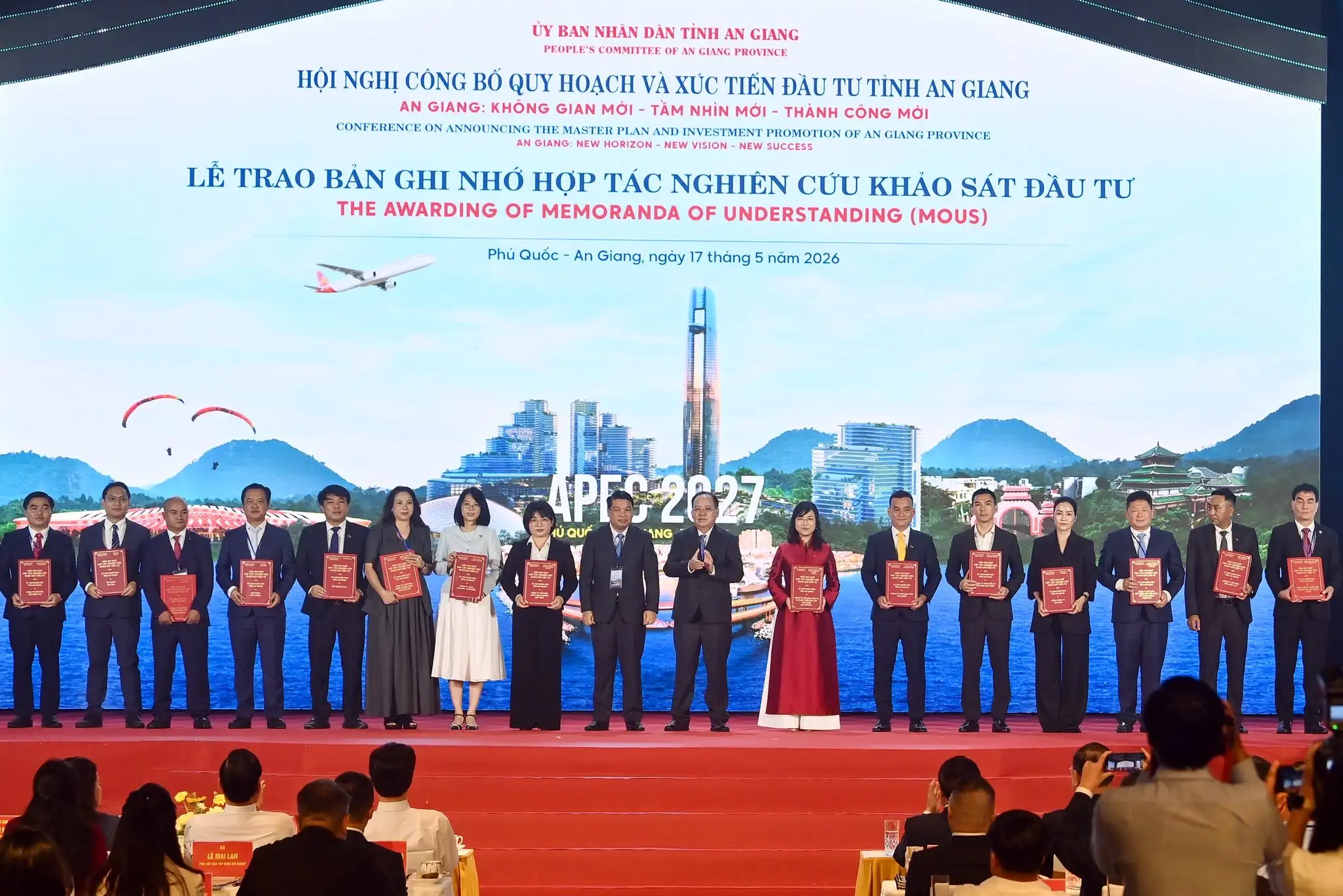 Toàn cảnh Hội nghị công bố quy hoạch tỉnh An Giang giai đoạn 2021-2030, tầm nhìn đến năm 2050.